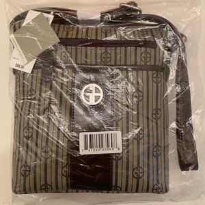 SOLD 🚫 Giani Bernini Purse